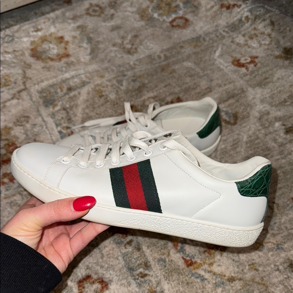 WOMEN'S GUCCI ACE SNEAKER WITH WEB
